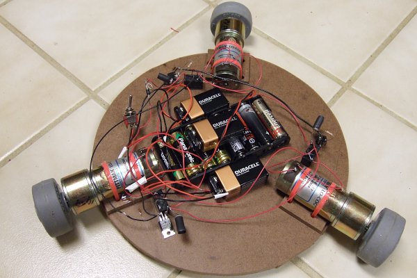 Spinning light seeking robot Spinning light seeking robot